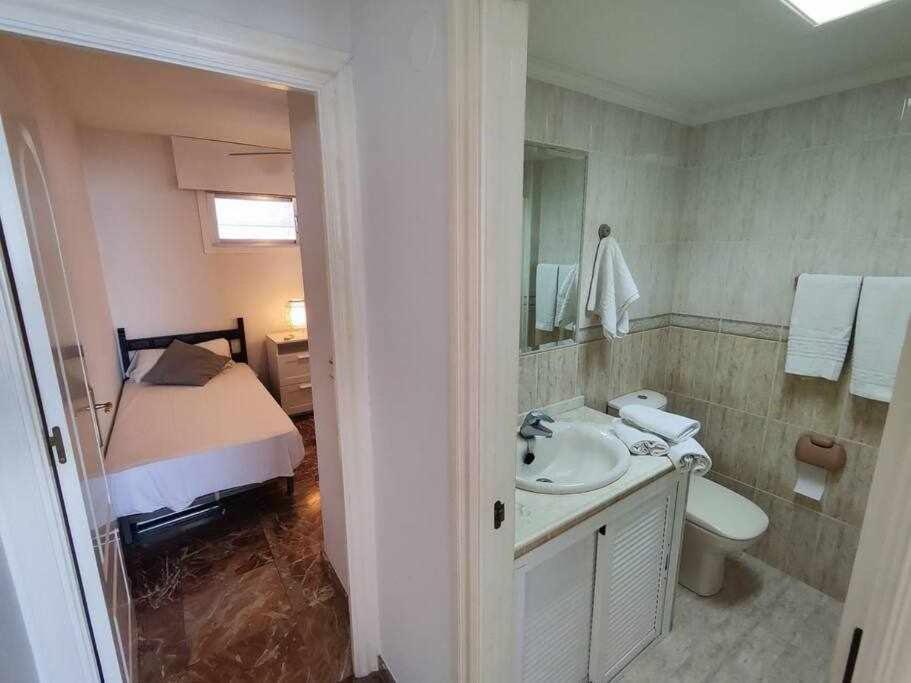 Fuengirola Frente Al Mar Apt Kültér fotó