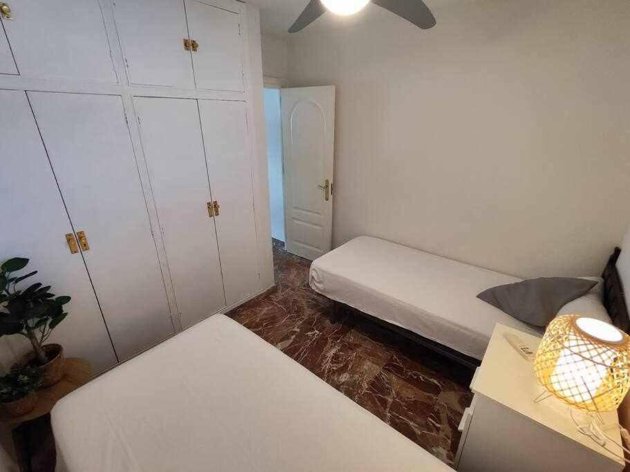 Fuengirola Frente Al Mar Apt Kültér fotó
