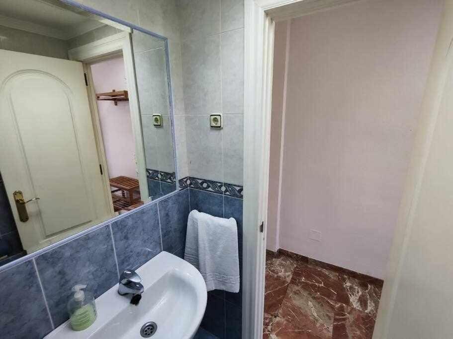 Fuengirola Frente Al Mar Apt Kültér fotó