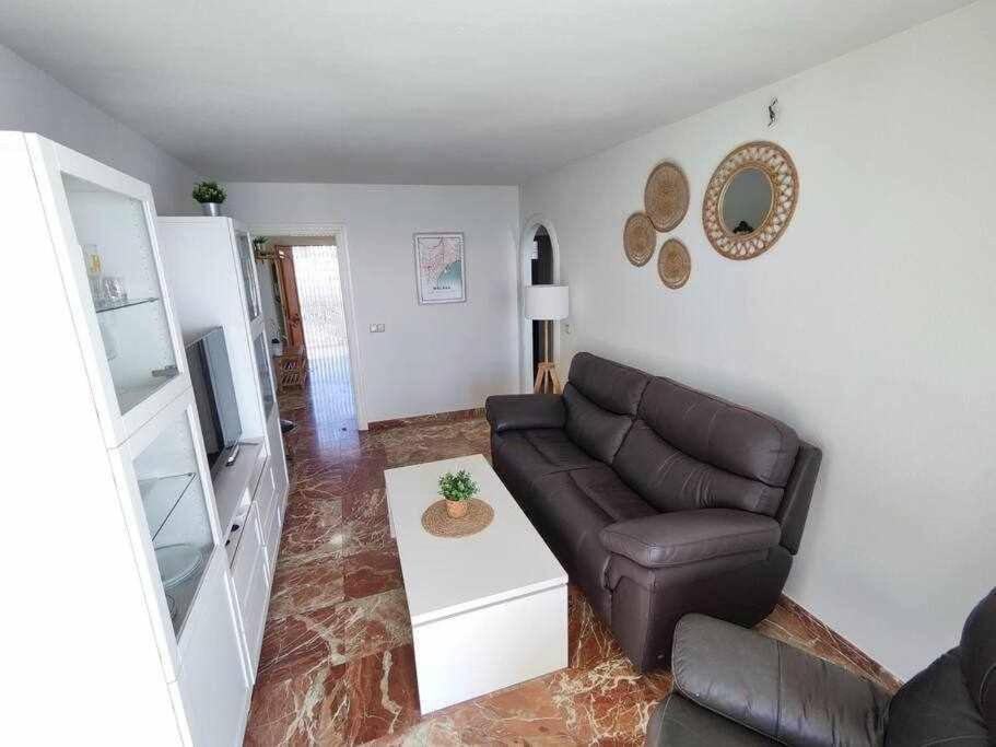 Fuengirola Frente Al Mar Apt Kültér fotó